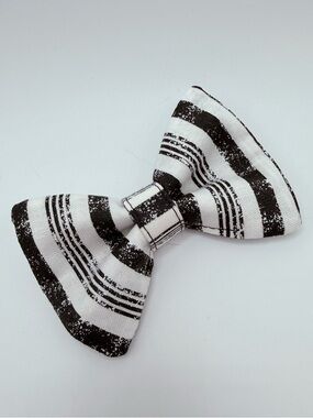 Handmade black-and-white striped over the collar, cat or small dog bowtie